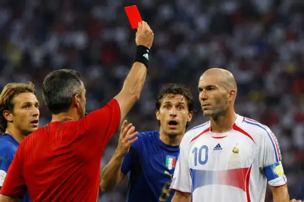 Curiosidades Bizarras da Copa do Mundo: As Expulsões Mais Inusitadas
